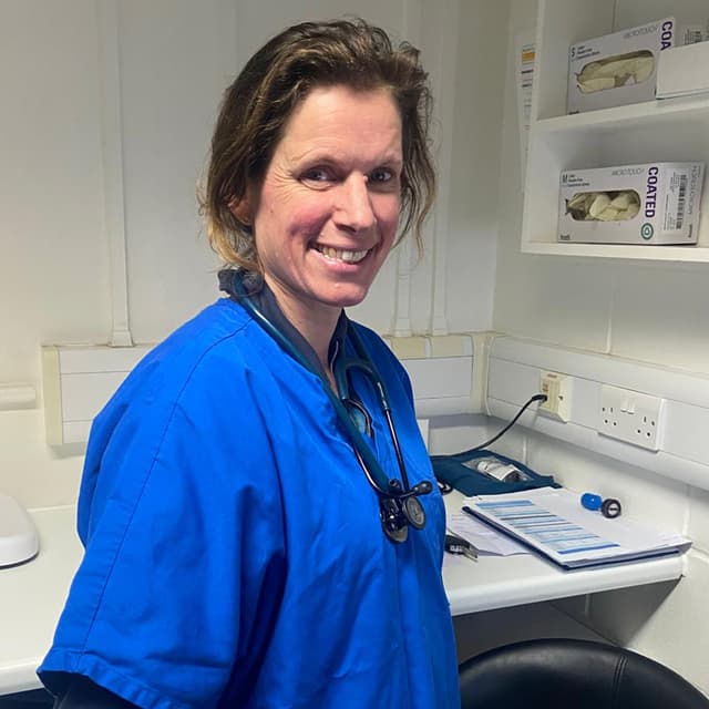 Veterinary surgeon, Dr Harriet Norris